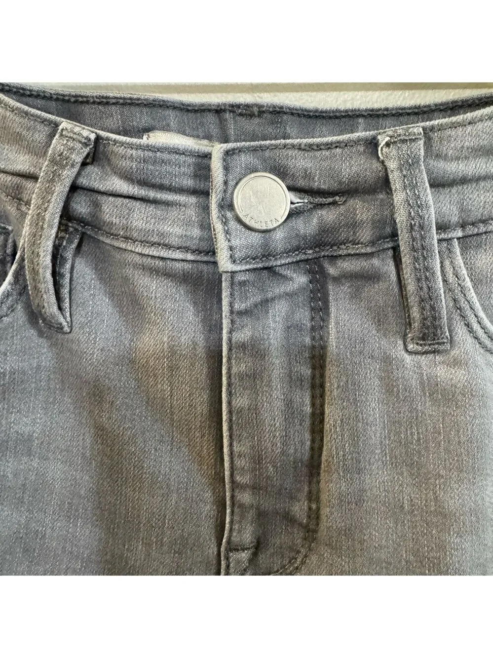 Athleta Gray Skinny Jeans with Tapered Leg. Size 2 petite